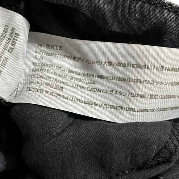 ABERCROMBIE & FITCH The 90’s Straight Ultra High Rise Black Distressed Jeans - Picture 10 of 10